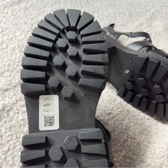 ASOS Design | Black Chunky Fisherman Flat Sandals | NWOT | 9 - Picture 3 of 5